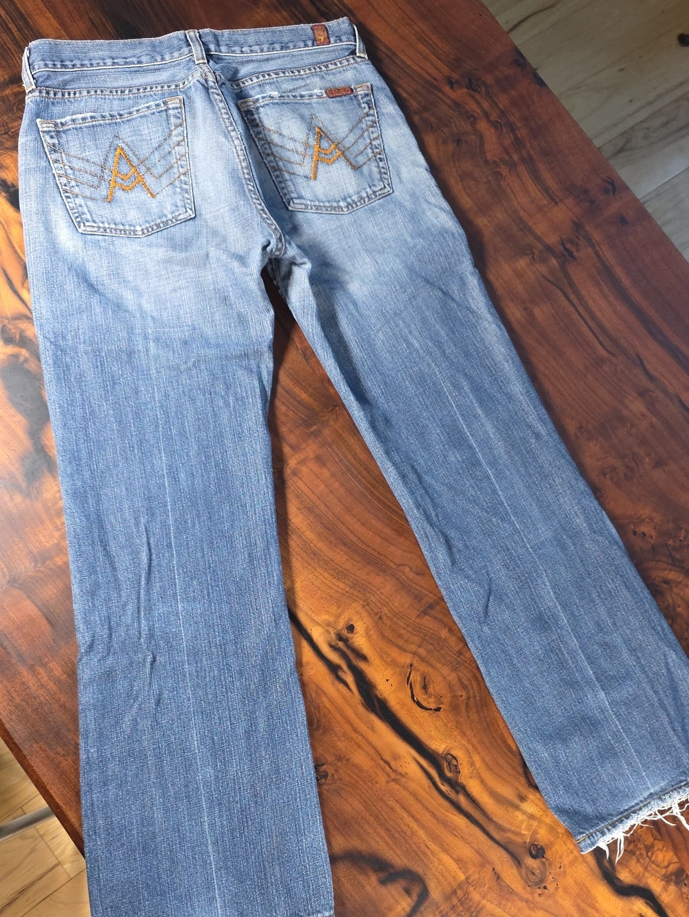 7 For All Mankind 🔥  Embroidered Back Pockets🔥VINTAGE🔥Distressed Premium
